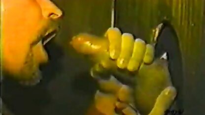 Գեղեցիկ թանաք մատները 2000-ի պոռնոաստղը Ամենա
